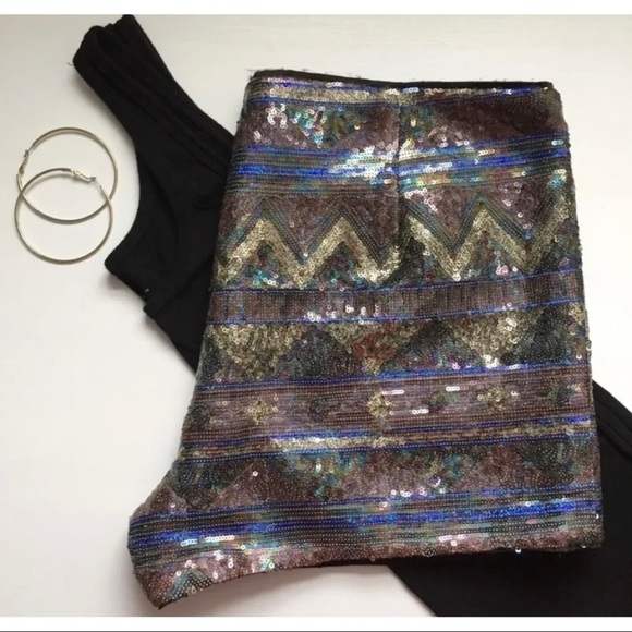NWT Forever 21 Womens Sz S Tribal Pattern Sequin Shorts Satin Lined - Picture 3 of 8